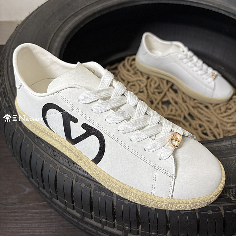 ▶ Royco Trainer