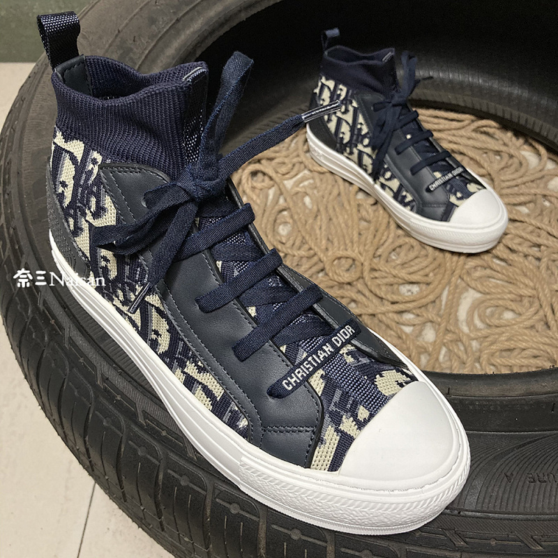 ▶ Walk'N High Top Sneaker, photo 1