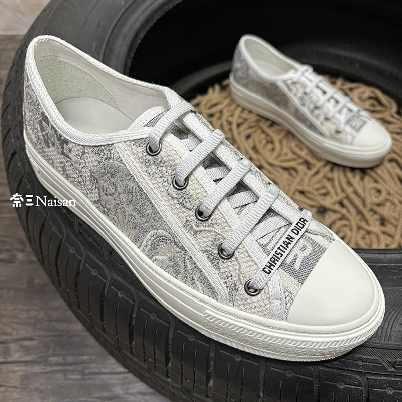 ▶ Walk'N Low Top Sneaker, photo 1