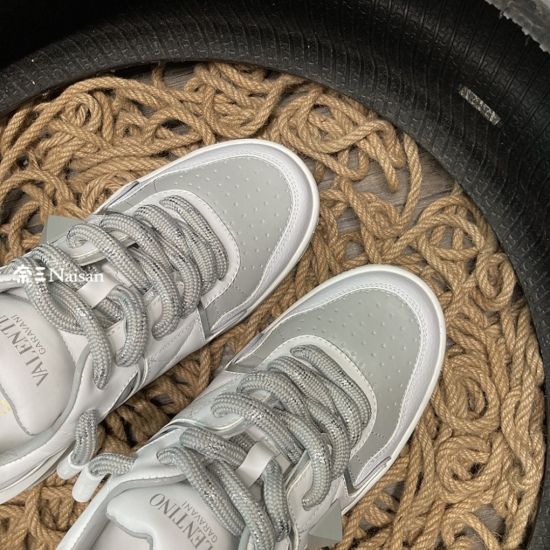 On Running ONE STUD XL NAPPA LEATHER LOW-TOP - Image 6