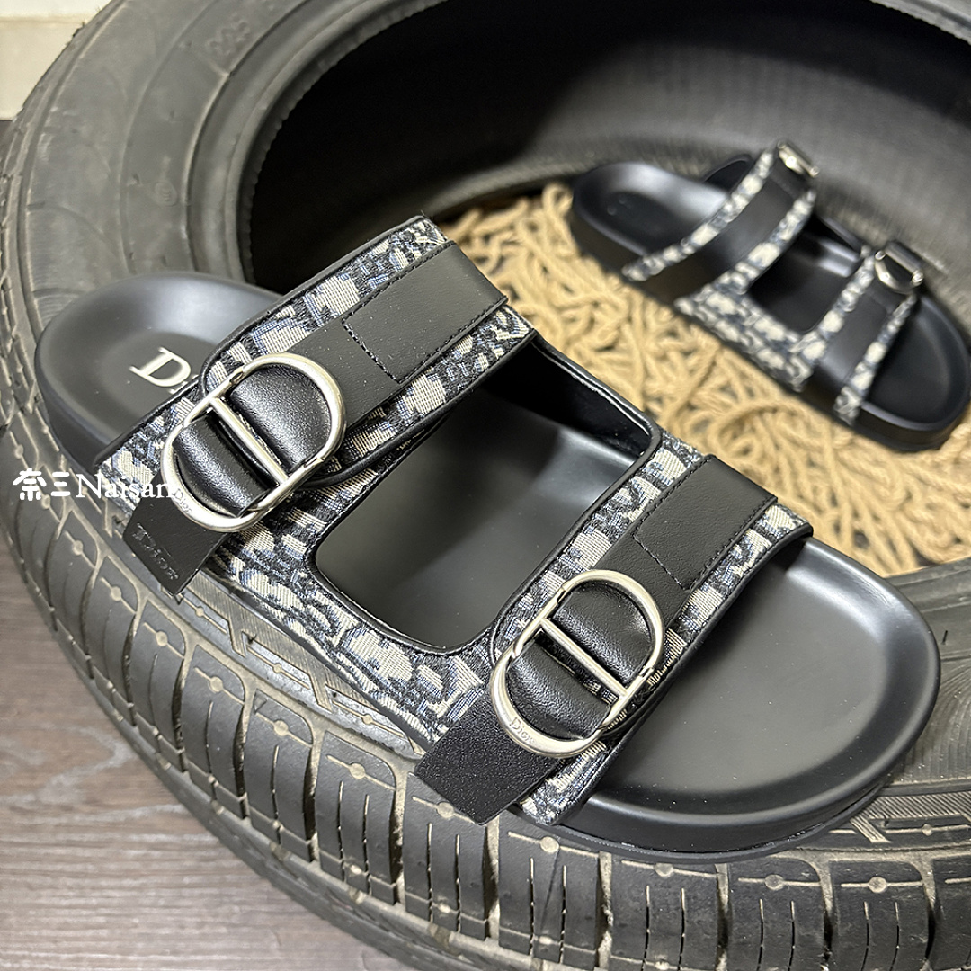 ▶ Dior Sandals, photo 1