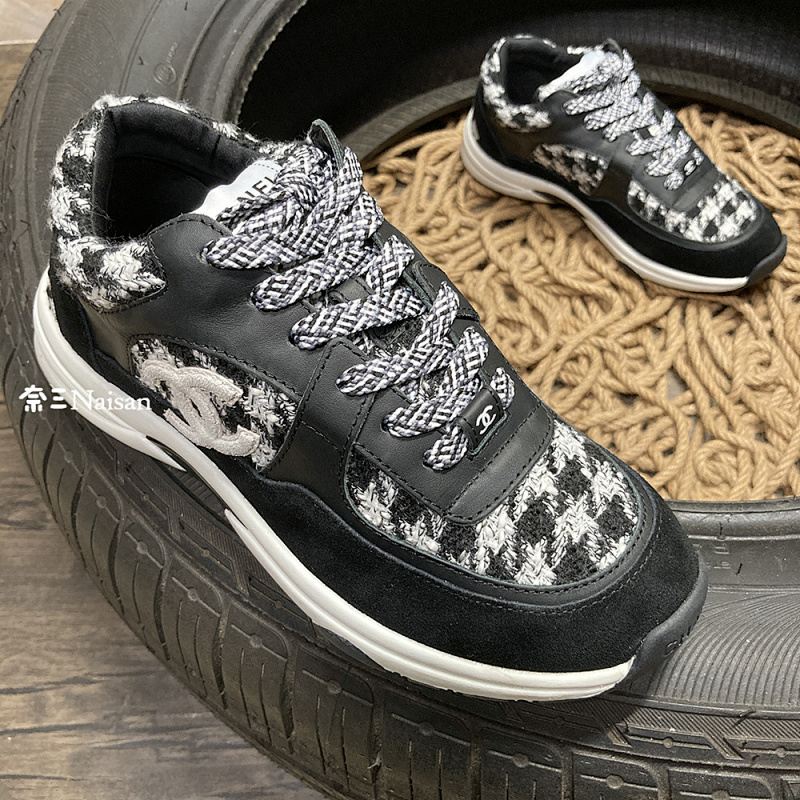 ▶ CHANEL Sneaker, photo 1