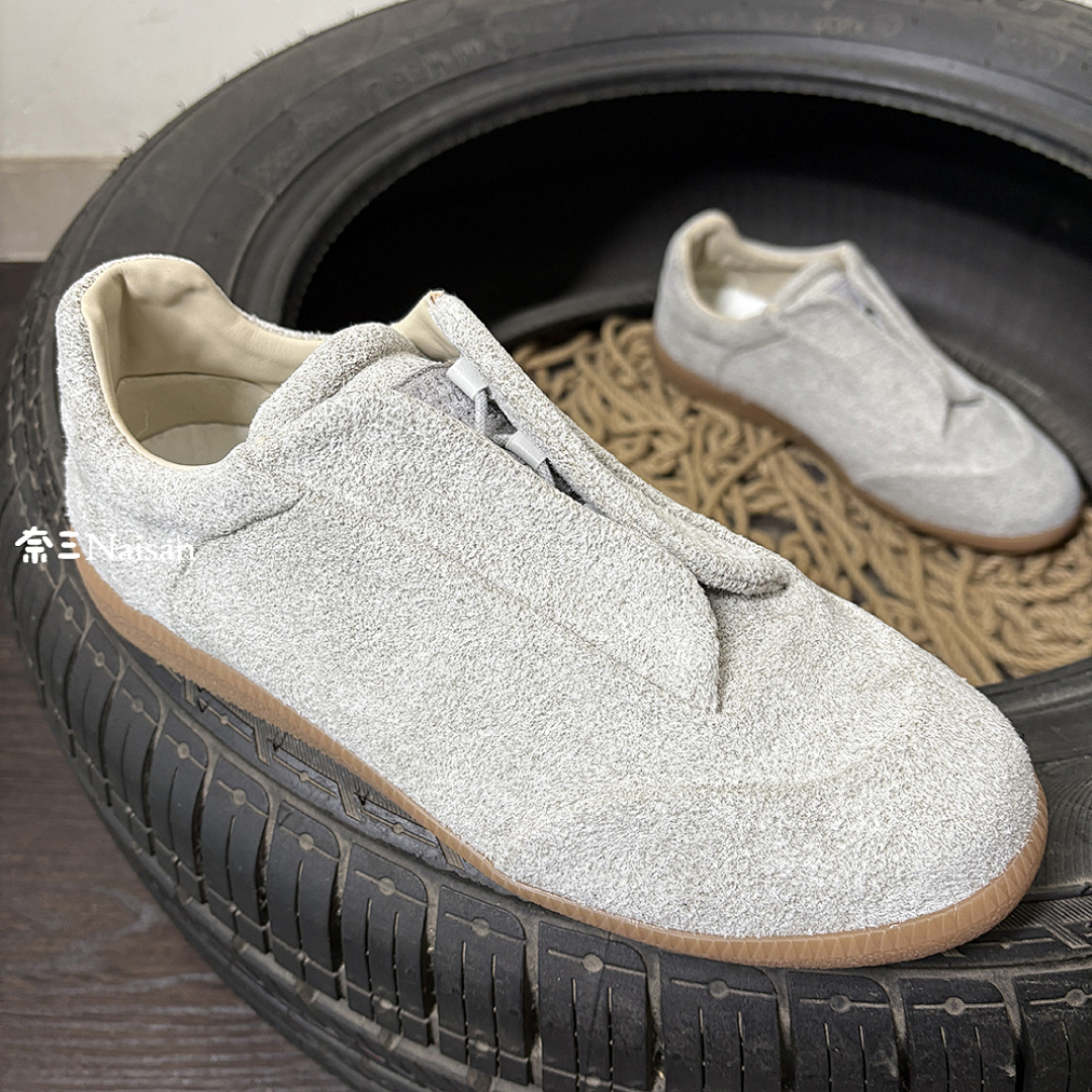 ▶ Future Sneaker, photo 1