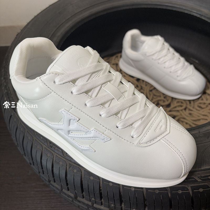 ▶ LV BUTTERSOFT Trainers, photo 1