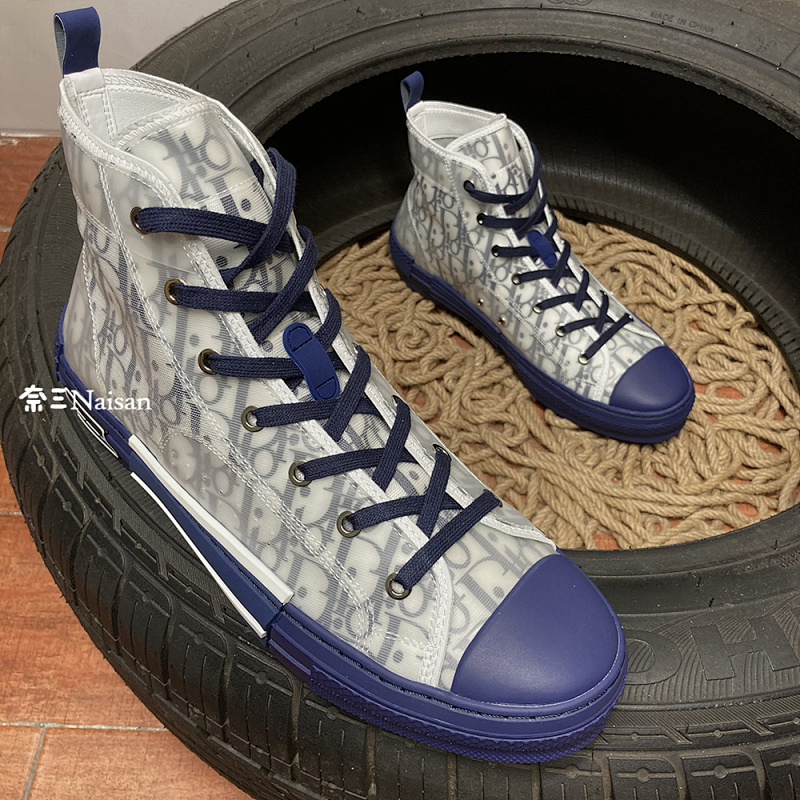 ▶ High Top Sneakers, photo 1
