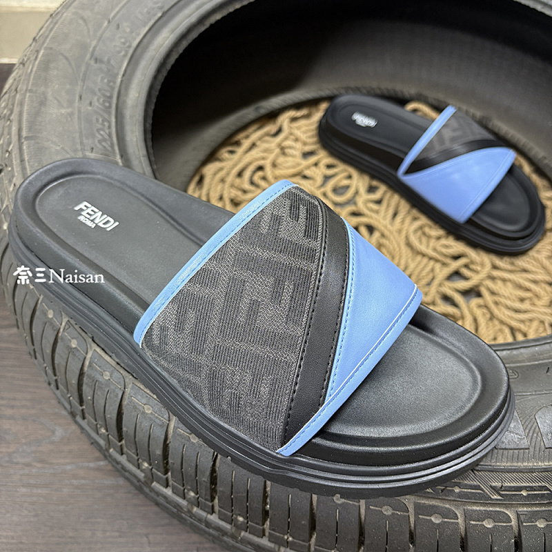 ▶ Fendi Slide, photo 1