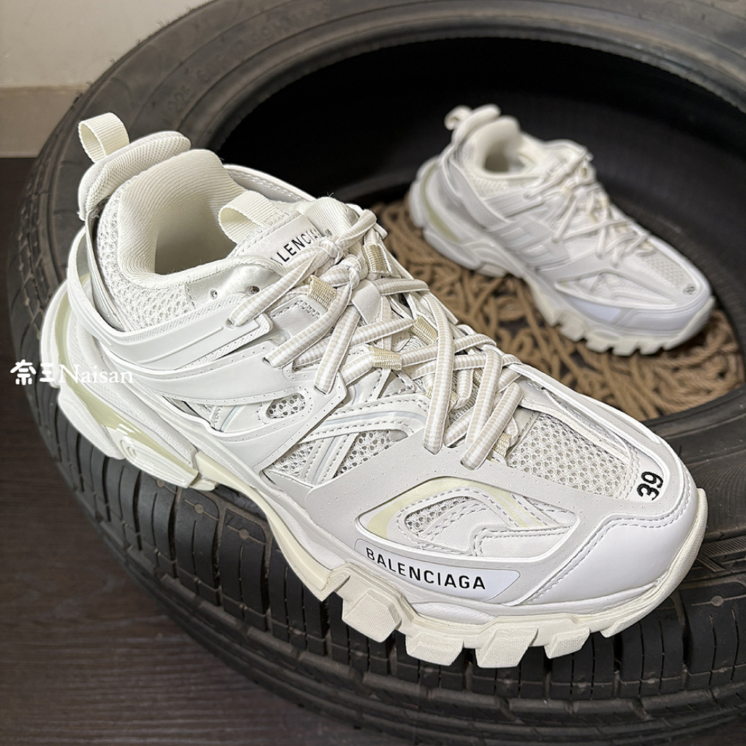 ▶ Balenciga Sneaker, photo 1