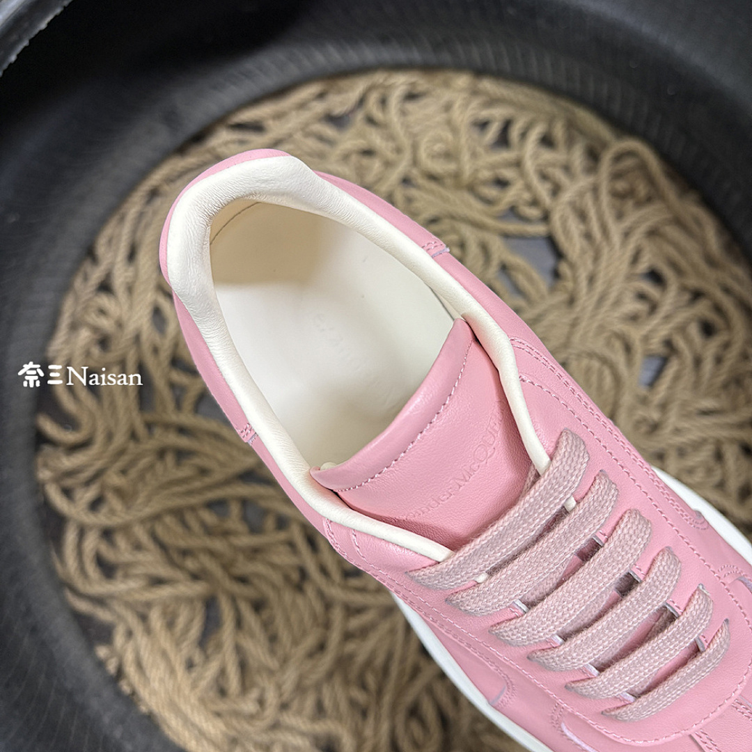 ▶ Alexander McQueen Retro Sneaker - Image 15
