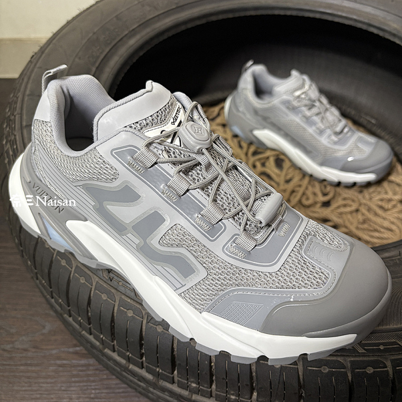 ▶ LV Runner Tatic Sneaker, photo 1