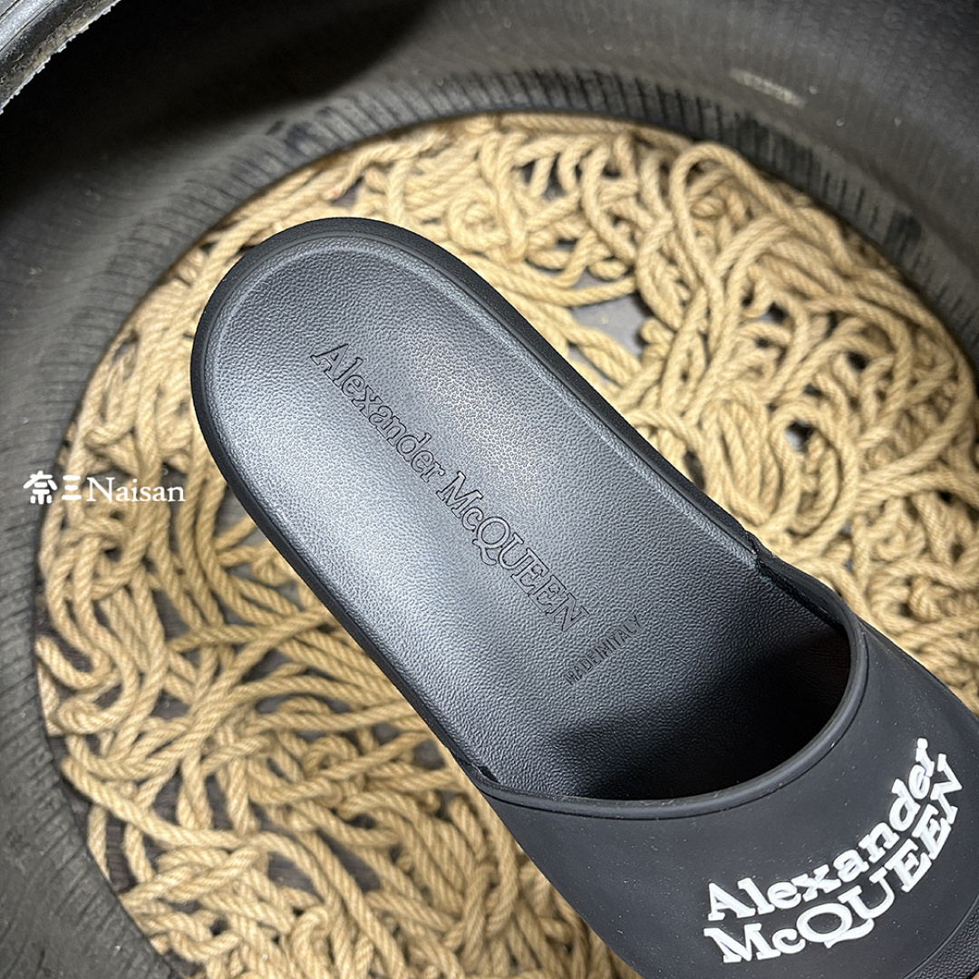 ▶ McQueen Slides - Image 15