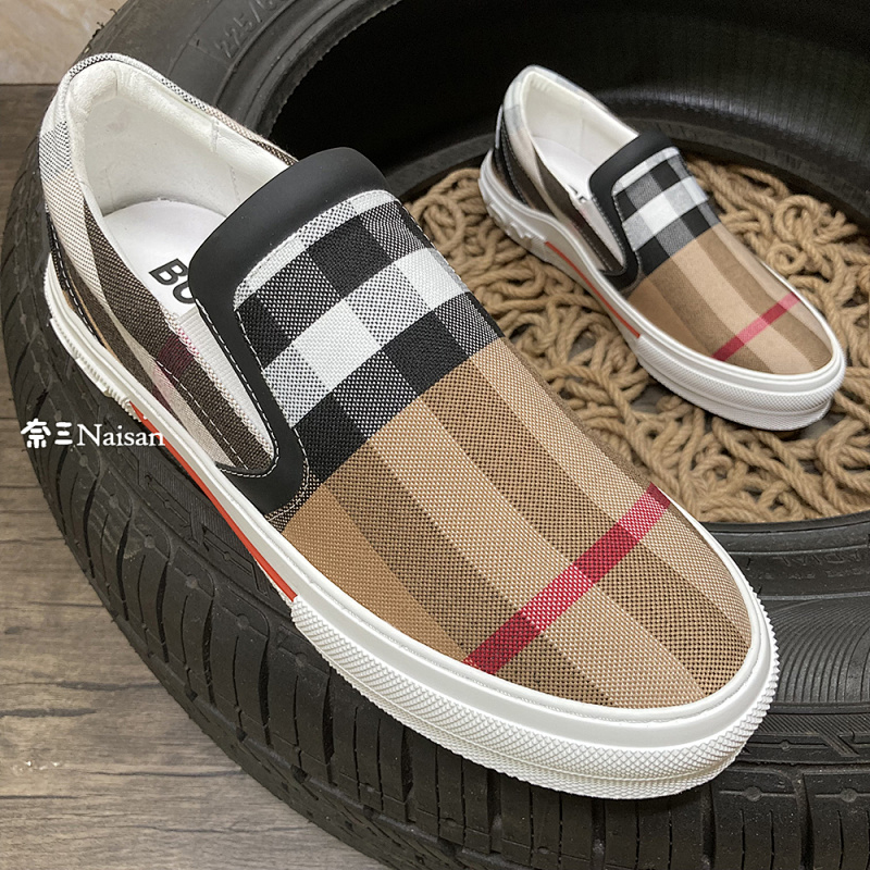 ▶ Burberry Sneakers, photo 1