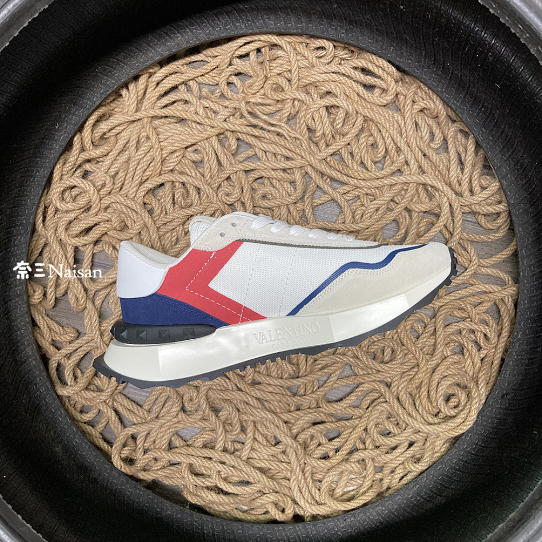 ▶ Valentino Sneakers - Image 9