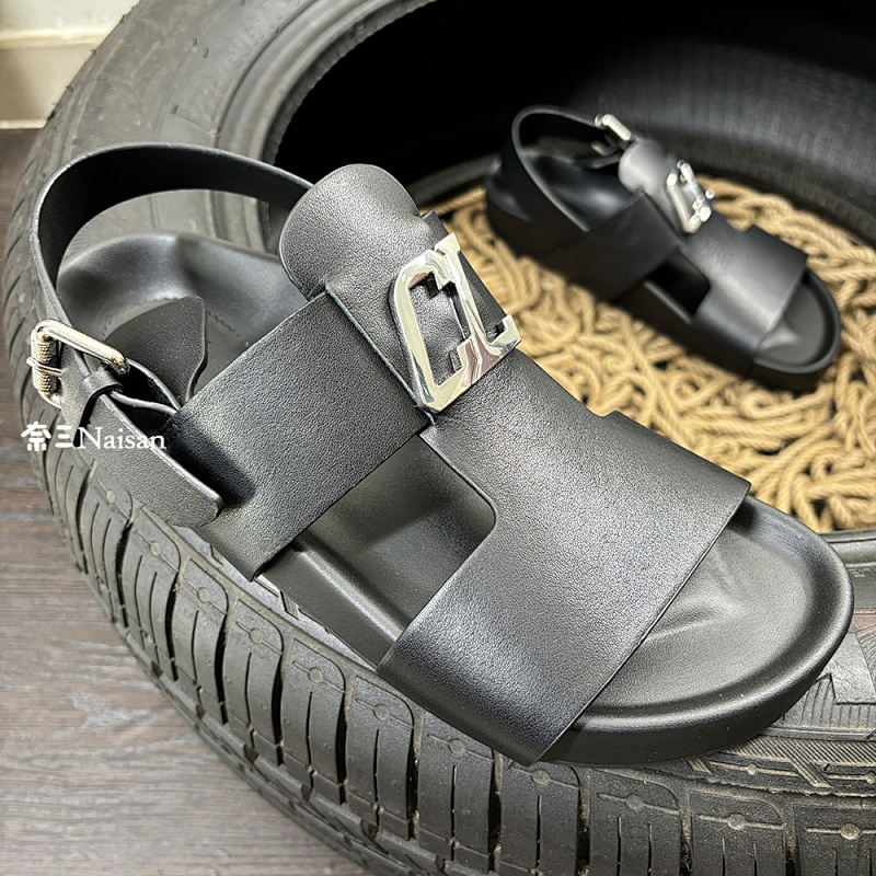 βΆ π Sandals, photo 1