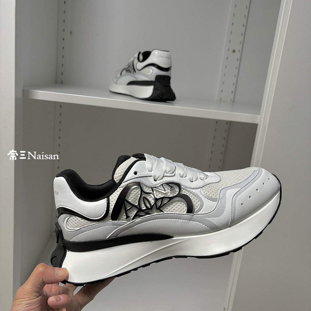 ▶ Alexander McQueen Sprint Runner - Image 17