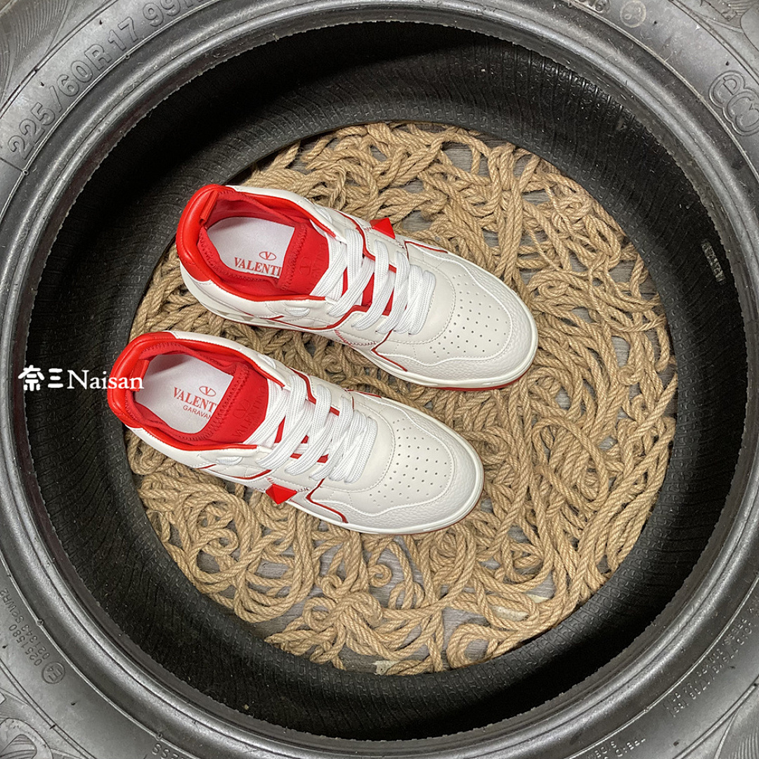 On Running ONE STUD MID-TOP SNEAKER IN NAPPA LEATHER - Image 5
