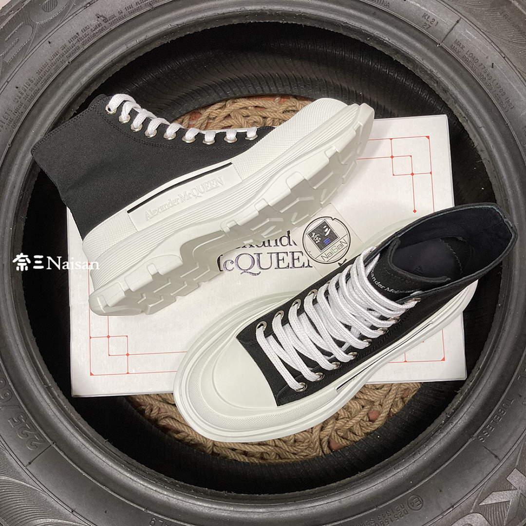▶ Alexander McQueen TREAD SLICK LACE UP Sneaker - Image 2