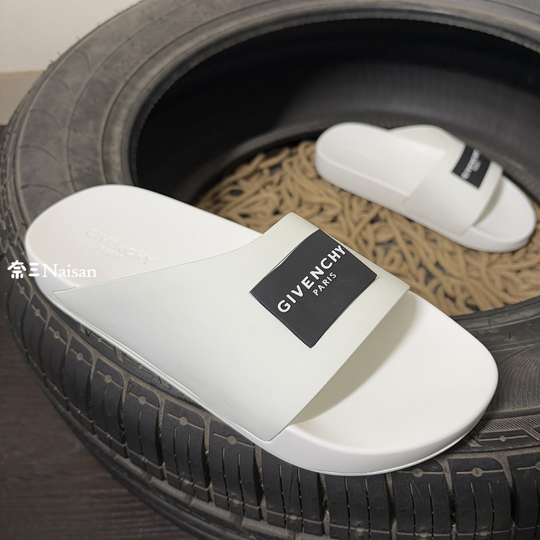 ▶ Label Slide Flat Mules In Rubber, photo 1