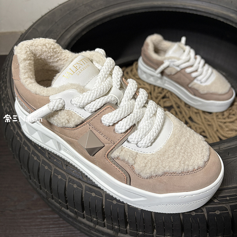 On Running One Stud Xl Low-Top Sneaker