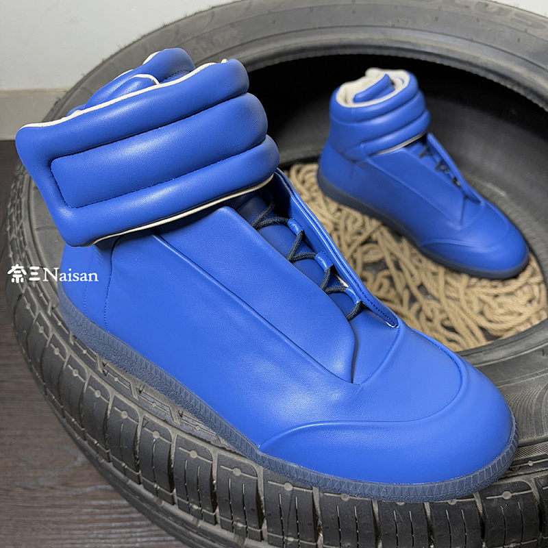 ▶ Future Sneaker, photo 1