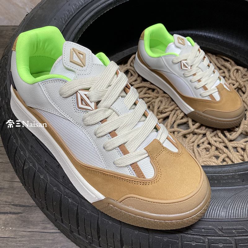 ▶ Sneaker, photo 1