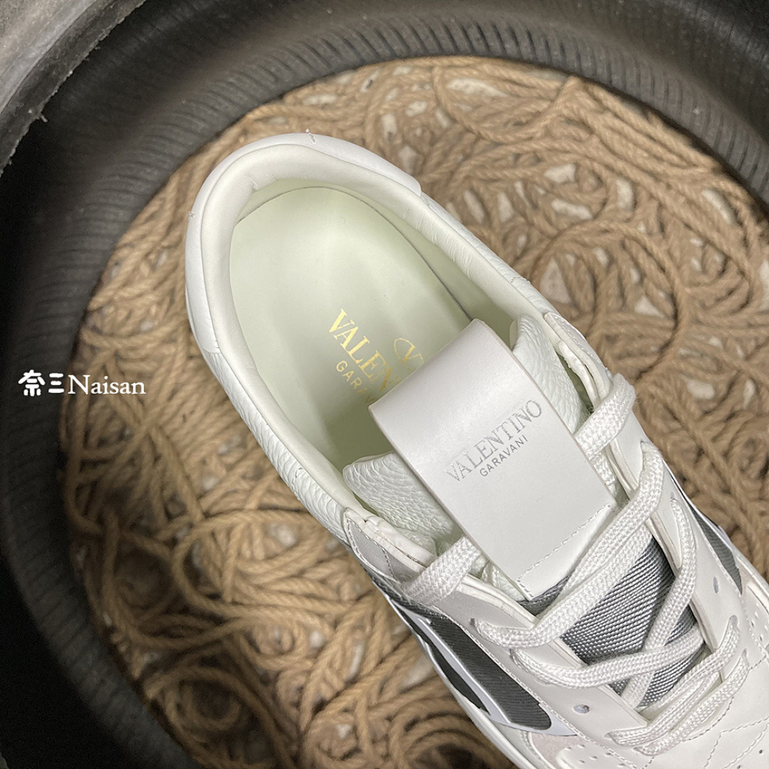 ▶ VL7N SNEAKER - Image 13