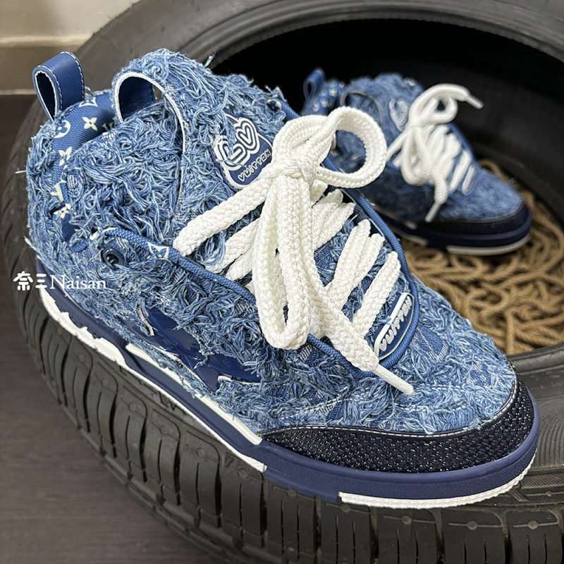 ▶ LV Skate Trainers, photo 1