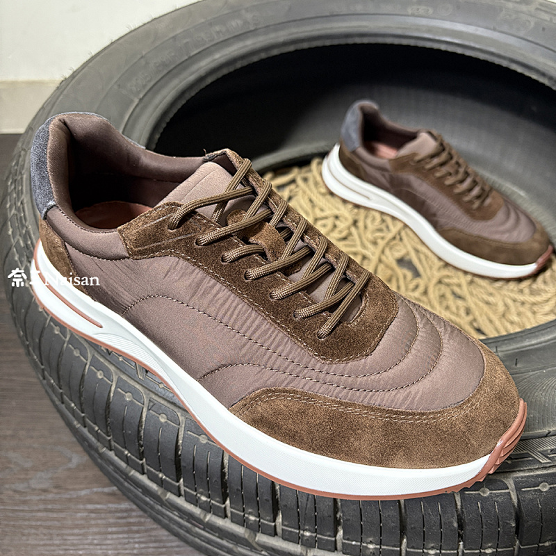 ▶ Week End Walk Sneaker, photo 1