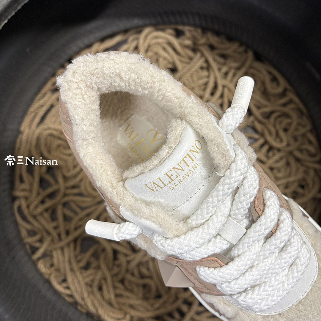 On Running One Stud Xl Low-Top Sneaker - Image 15