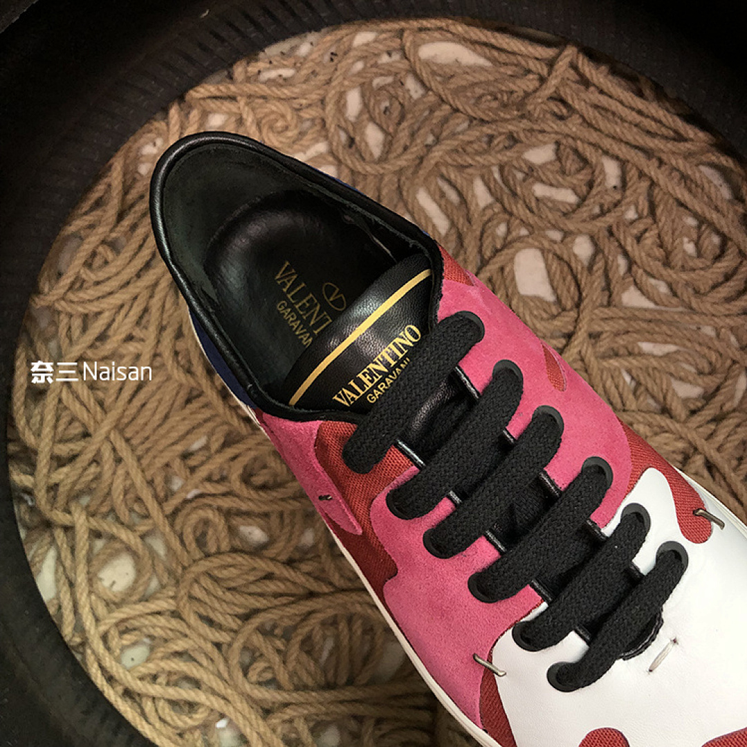 ▶ VT Sneakers - Image 13