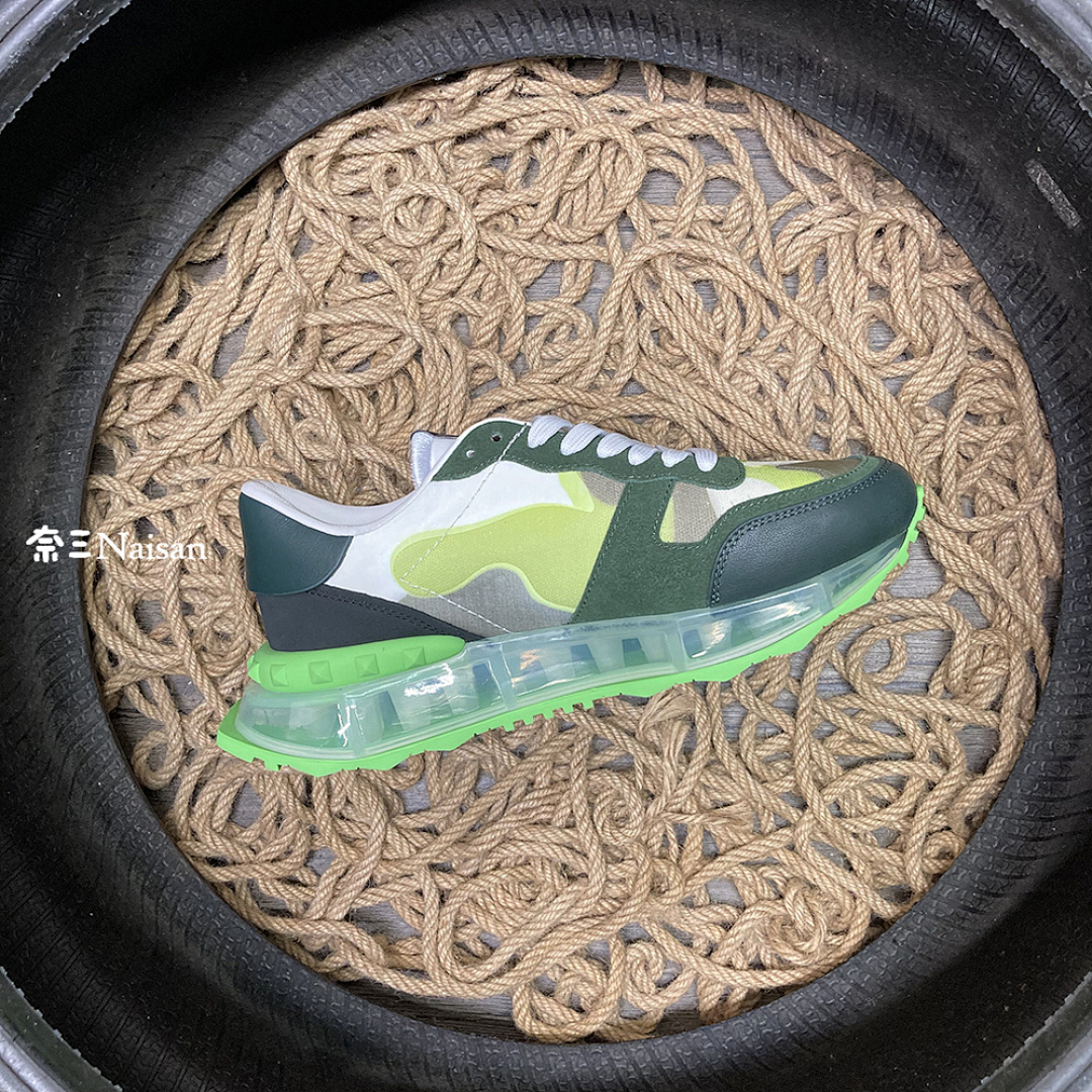 ▶ Valentino Sneakers - Image 10