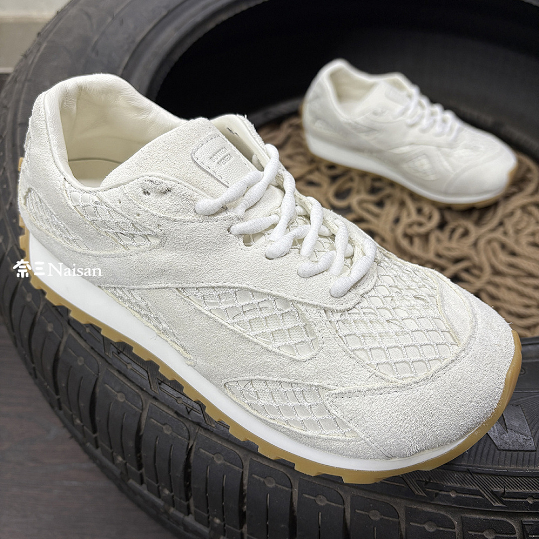 ▶ Orbit Sneaker, photo 1