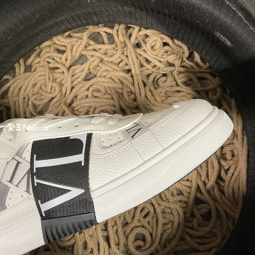 ▶ VL7N SNEAKER - Image 12