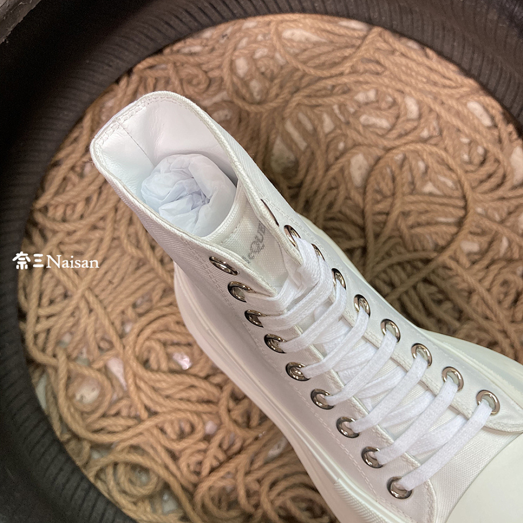 ▶ Alexander McQueen TREAD SLICK LACE UP Sneaker - Image 13