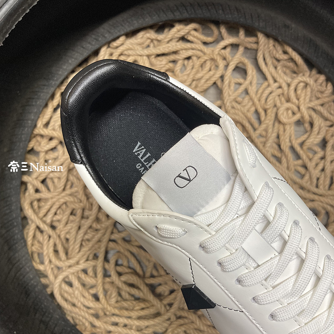 ▶ STUD AROUND LOW-TOP CALFSKIN AND NAPPA - Image 13
