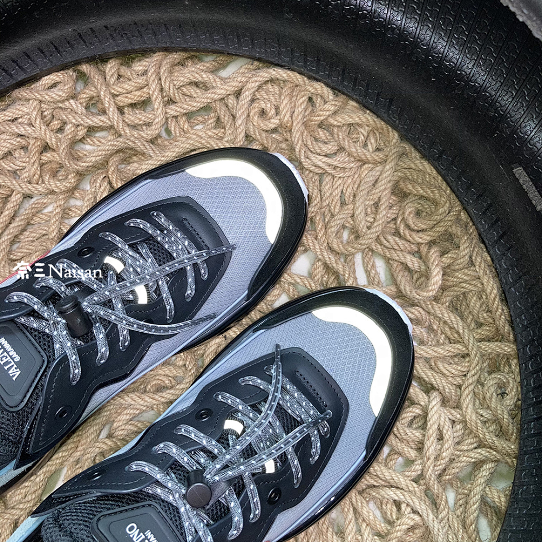 ▶ VT Sneakers - Image 7