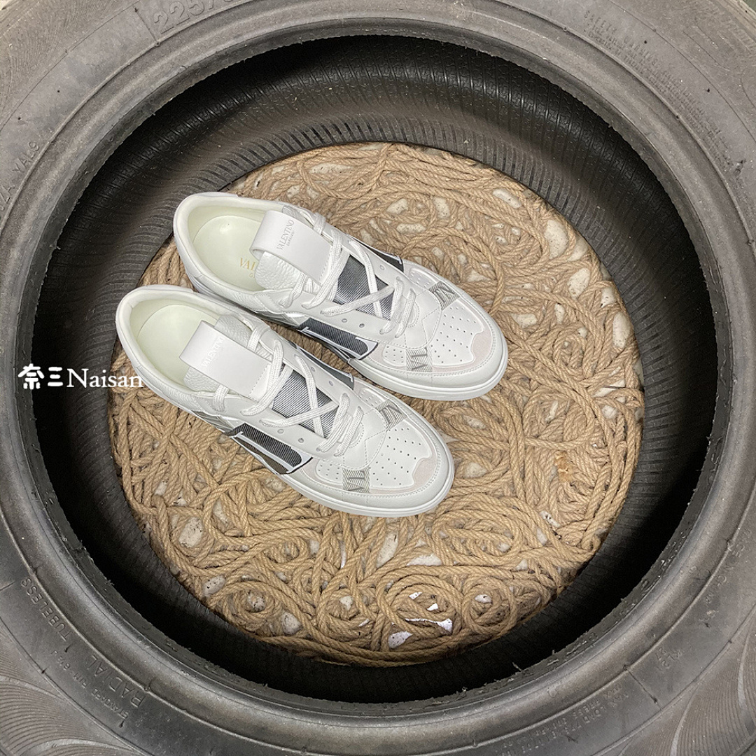 ▶ VL7N SNEAKER - Image 5
