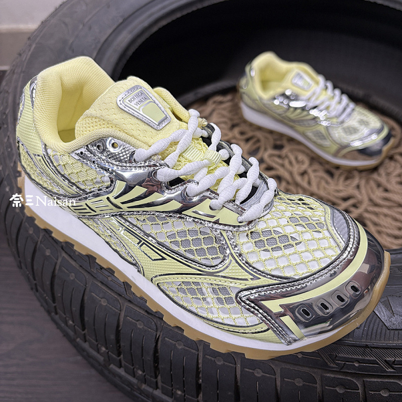 ▶ Orbit Sneaker, photo 1