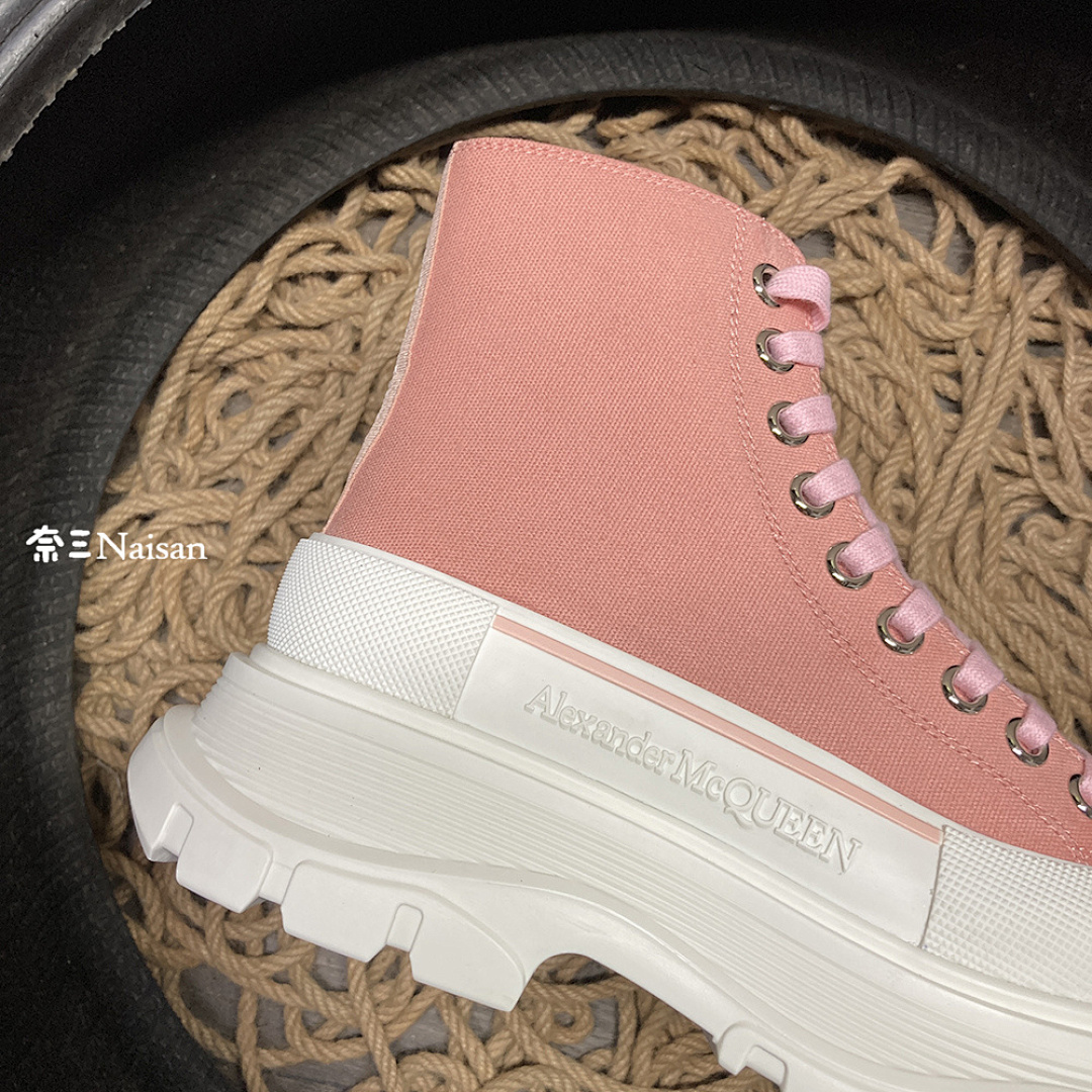 ▶ Alexander McQueen TREAD SLICK LACE UP Sneaker - Image 11