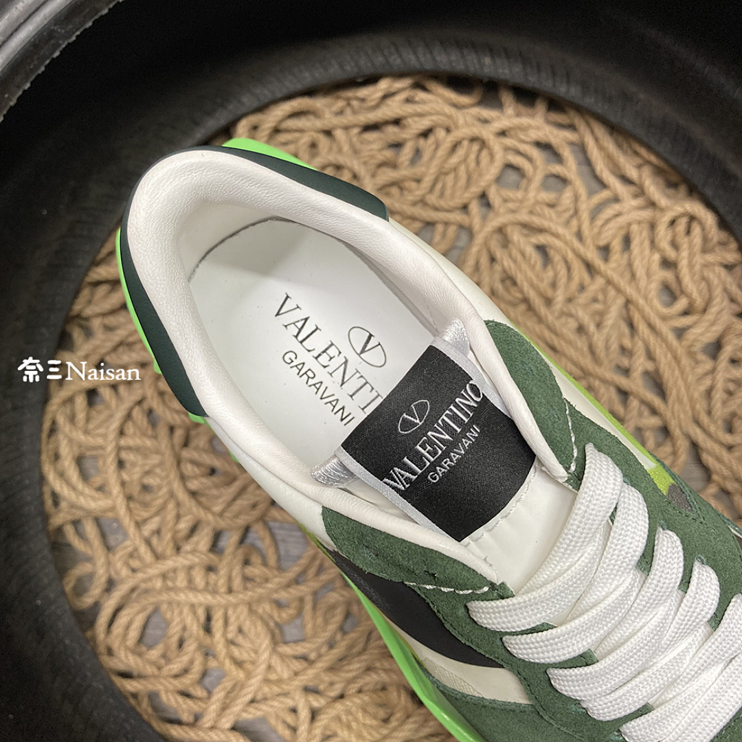 ▶ Valentino Sneakers - Image 13