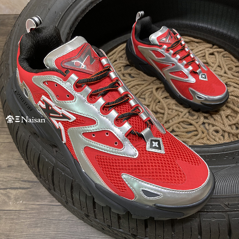 ▶ LV RUNNER, photo 1