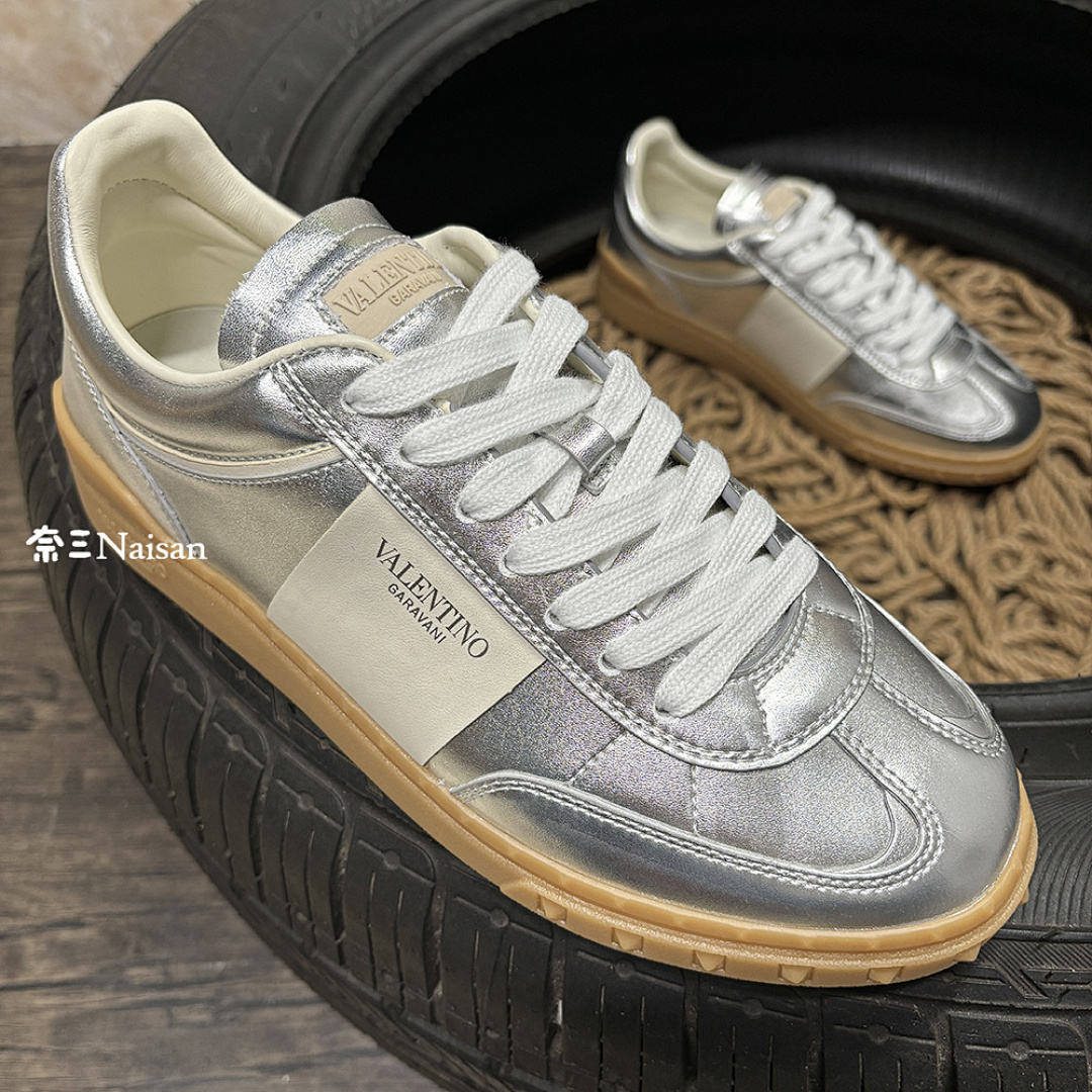 ▶ UPVILLAGE LOW