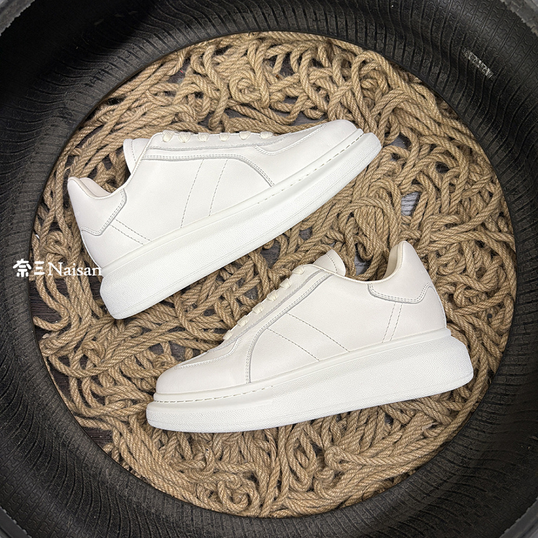 ▶ Alexander McQueen Retro Sneaker - Image 11