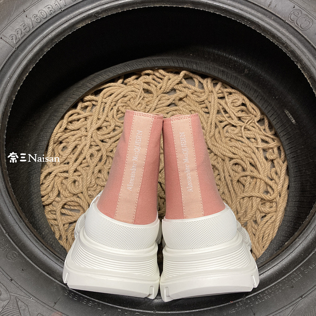 ▶ Alexander McQueen TREAD SLICK LACE UP Sneaker - Image 9
