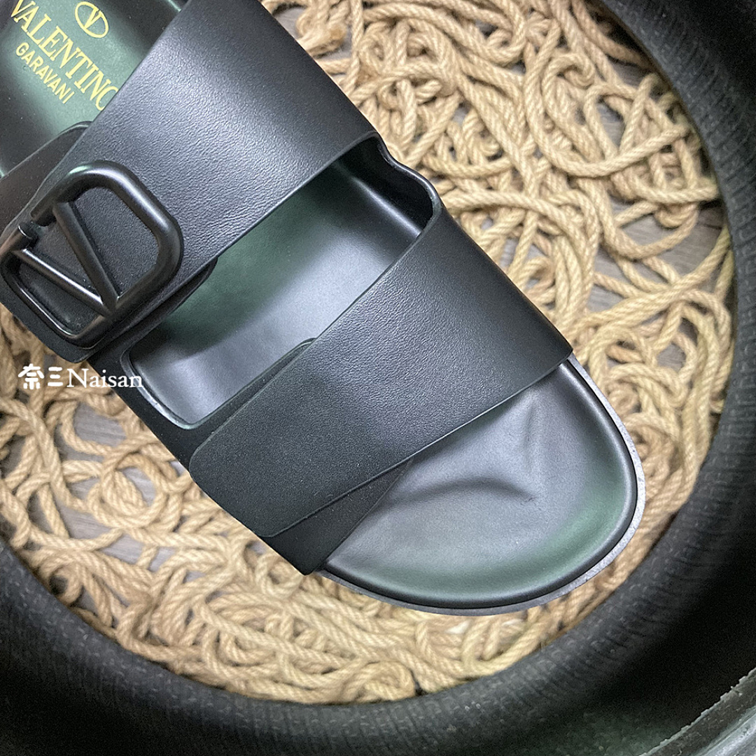 ▶ Valentino Sandals - Image 14