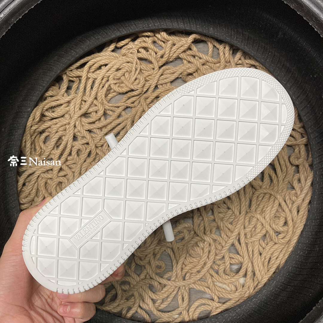 On Running ONE STUD XL NAPPA LEATHER LOW-TOP - Image 15