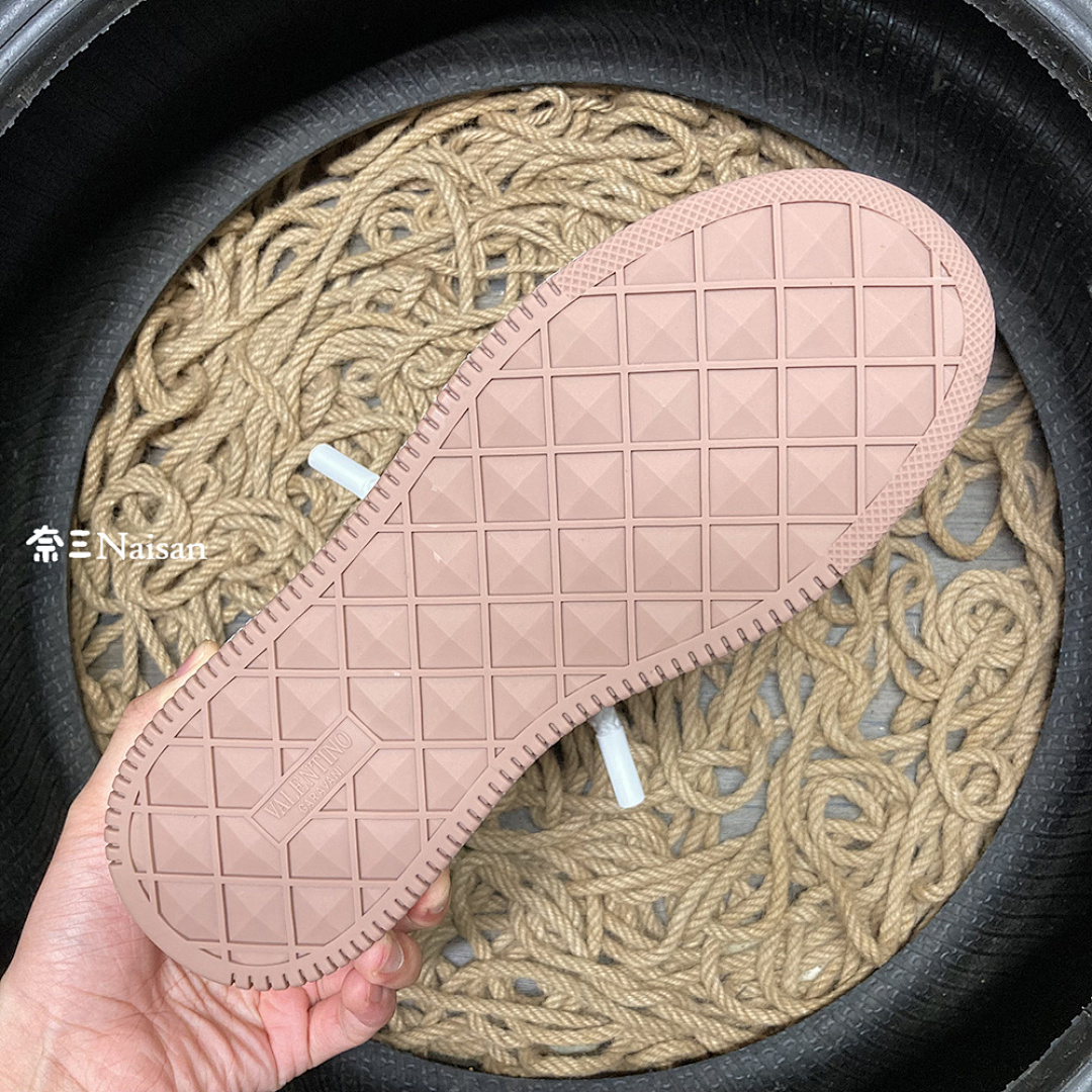 On Running ONE STUD XL NAPPA LEATHER LOW-TOP - Image 15