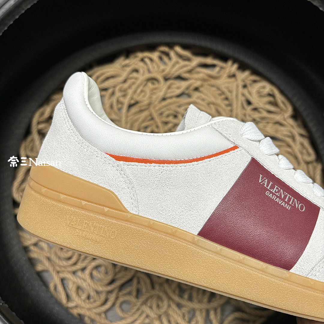 ▶ UPVILLAGE LOW - Image 12