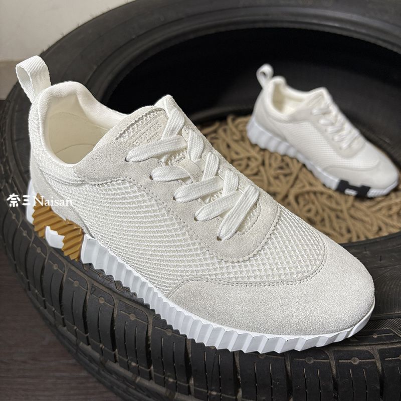 ▶ Bouncing Sneaker, photo 1