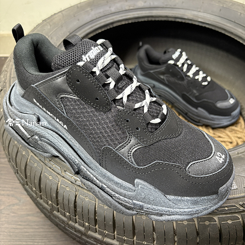 ▶ Balenciga Sneaker, photo 1