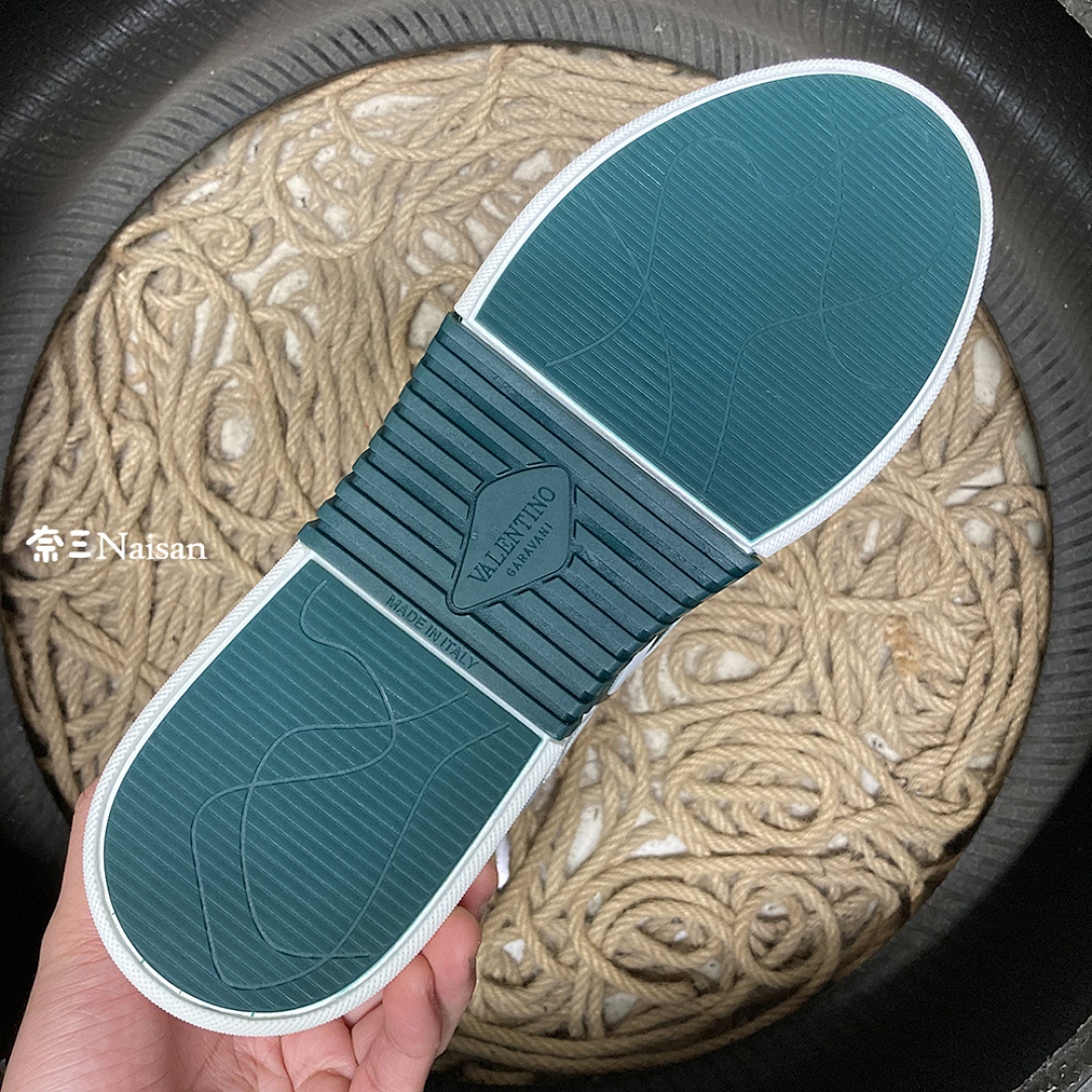 ▶ VL7N SNEAKER - Image 15